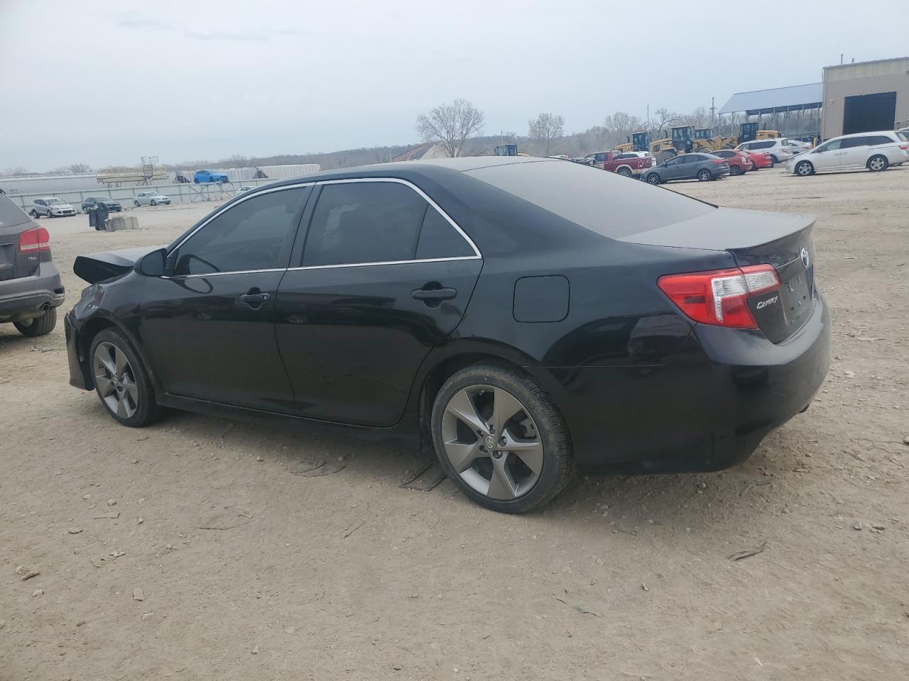 2014 TOYOTA CAMRY L - Image 2