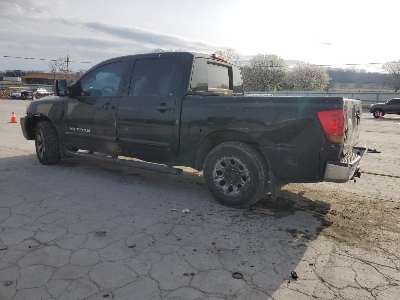 2012 NISSAN TITAN S - Фото 2