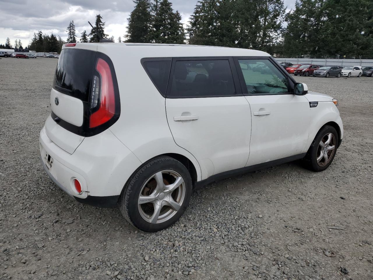 2017 KIA SOUL + - Фото 3