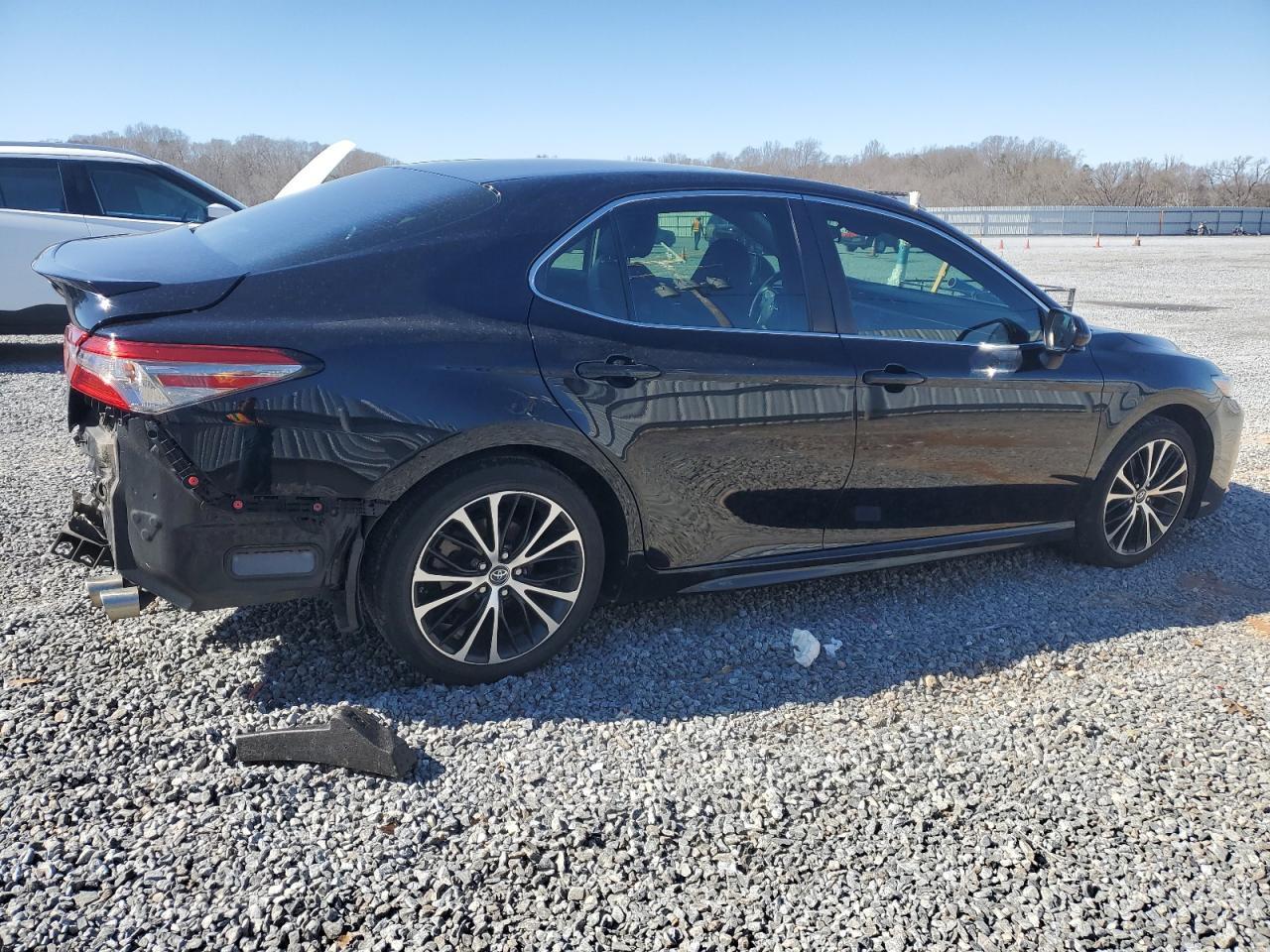 2018 TOYOTA CAMRY L - Image 3