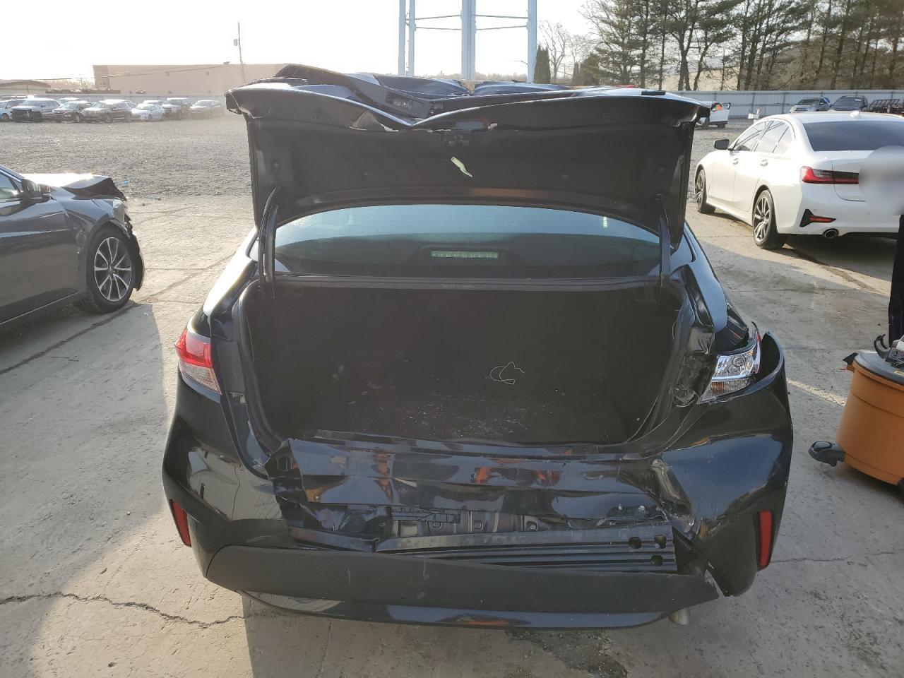 2021 TOYOTA COROLLA LE - Фото 6
