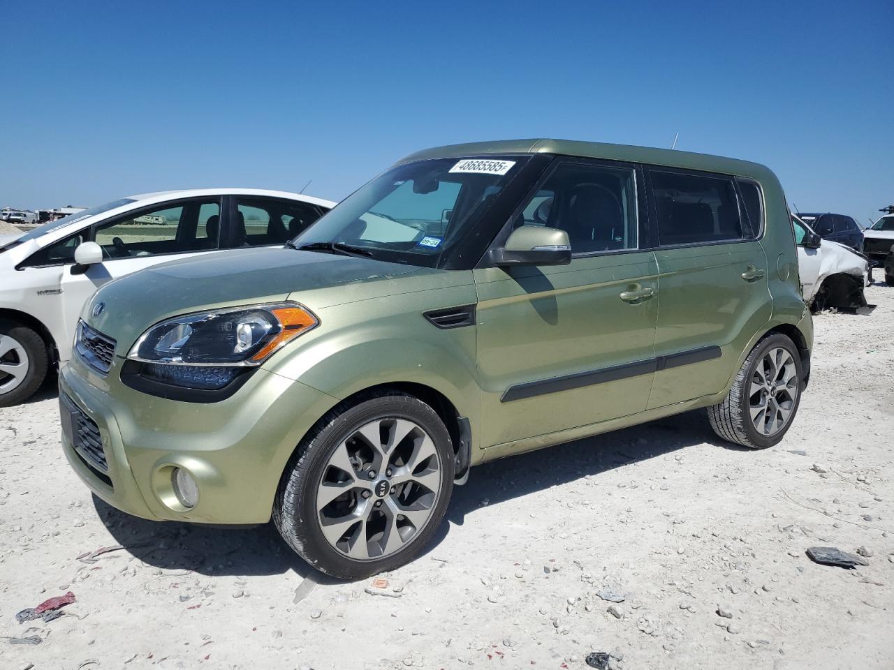 2013 KIA SOUL +