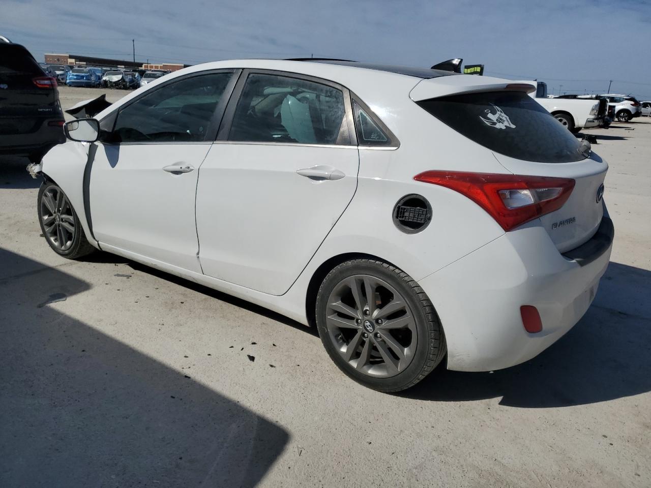 2016 HYUNDAI ELANTRA GT - Фото 2