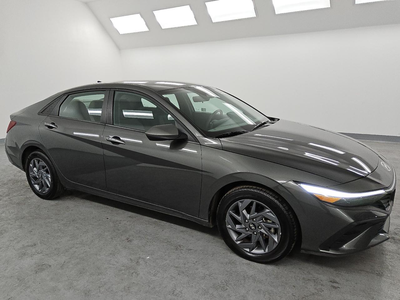 2024 HYUNDAI ELANTRA SE - Image 4