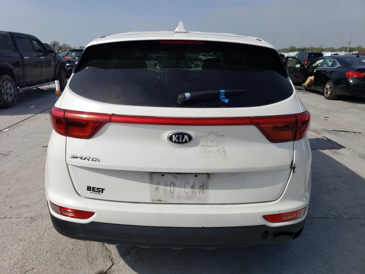 2017 KIA SPORTAGE L - Image 6