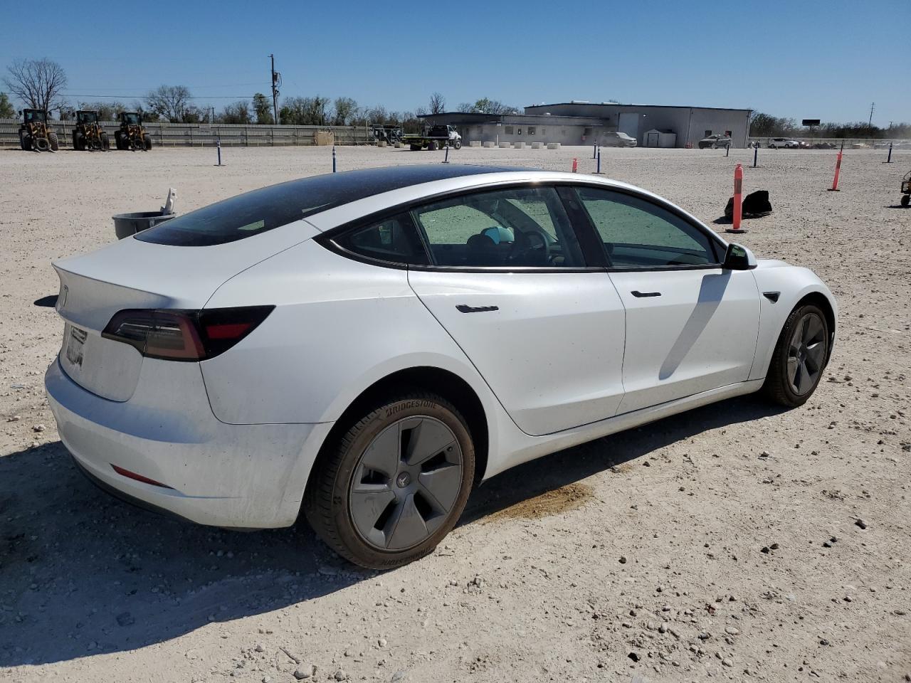 2023 TESLA MODEL 3 - Фото 3