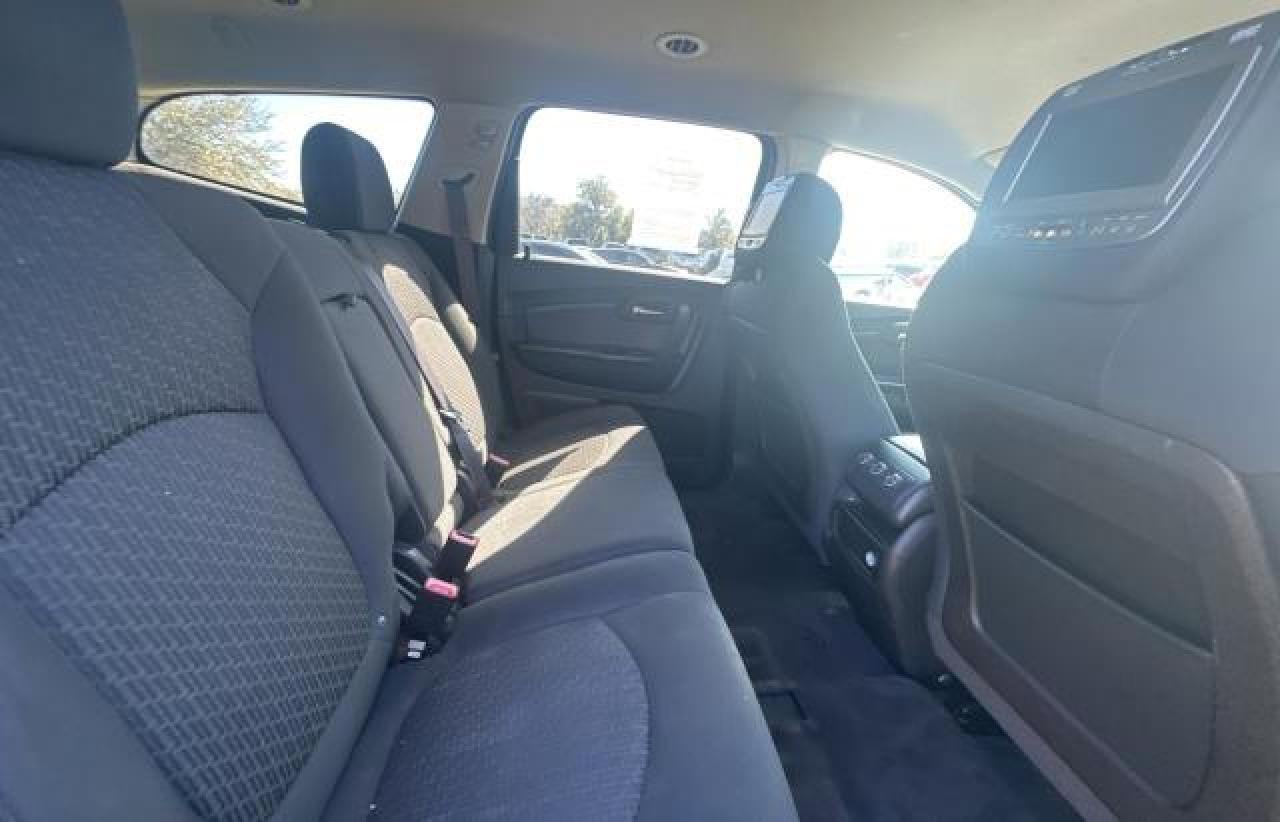 2011 CHEVROLET TRAVERSE L - Фото 6