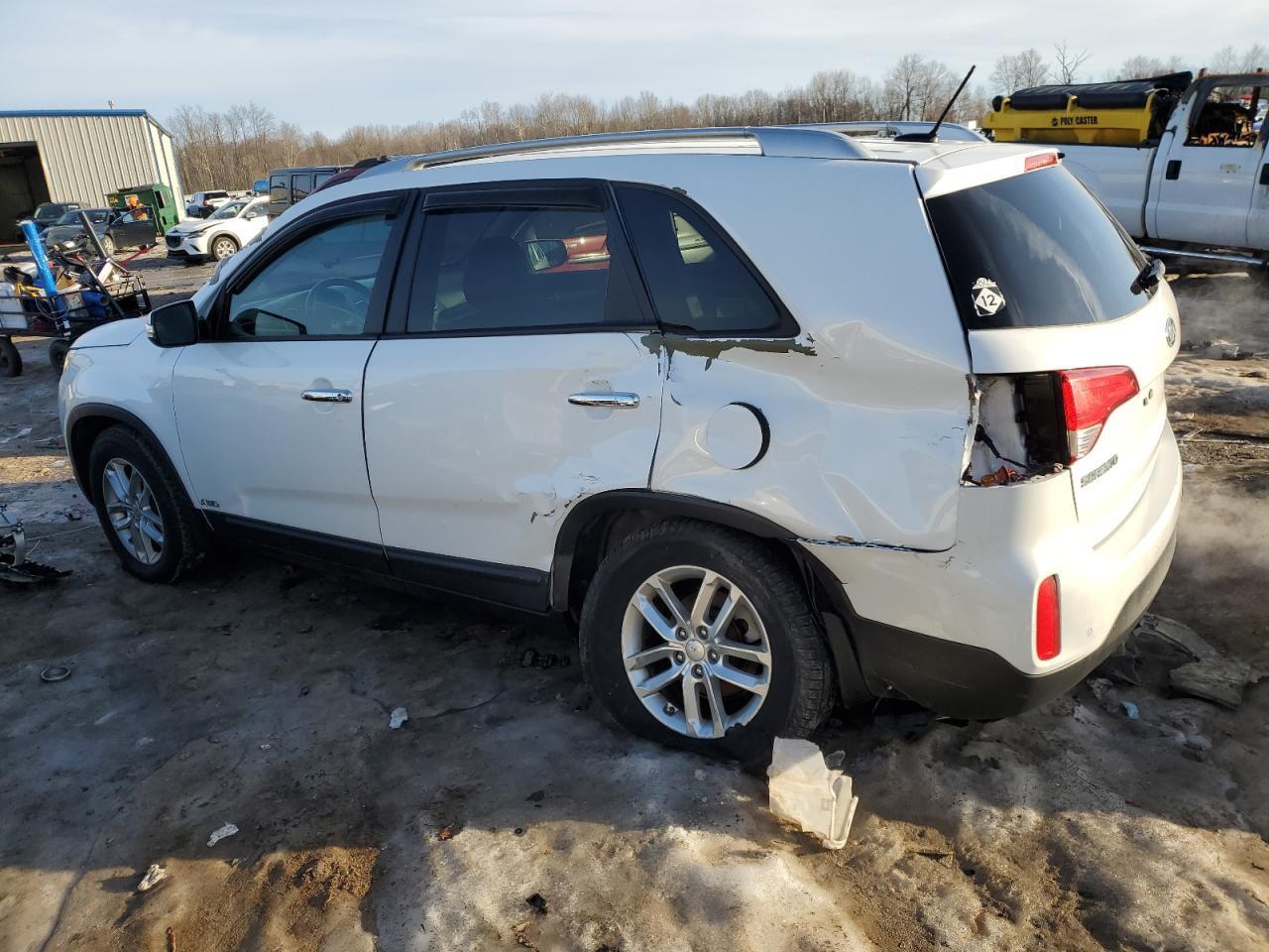 2014 KIA SORENTO LX - Image 2