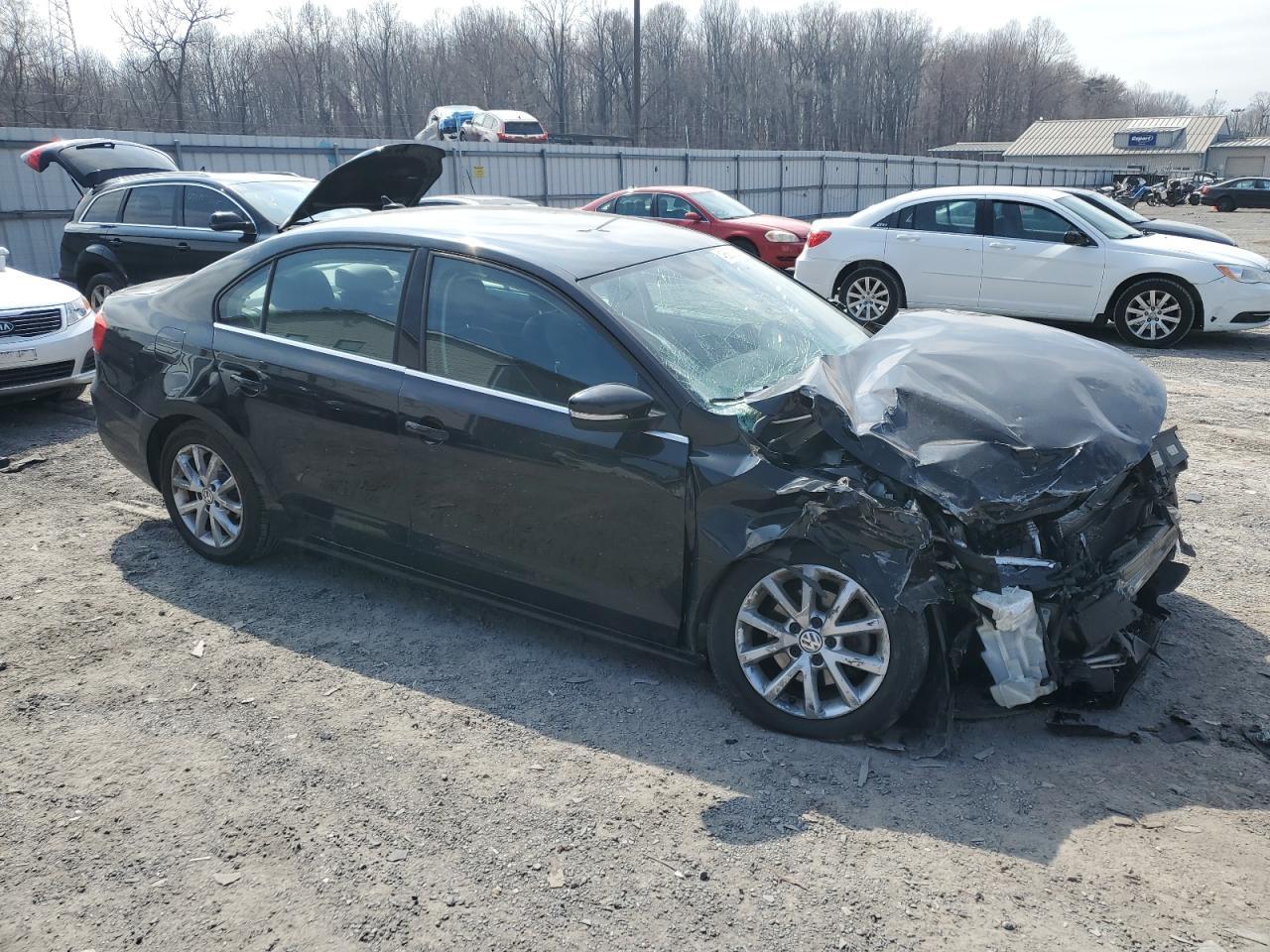 2014 VOLKSWAGEN JETTA SE - Image 4