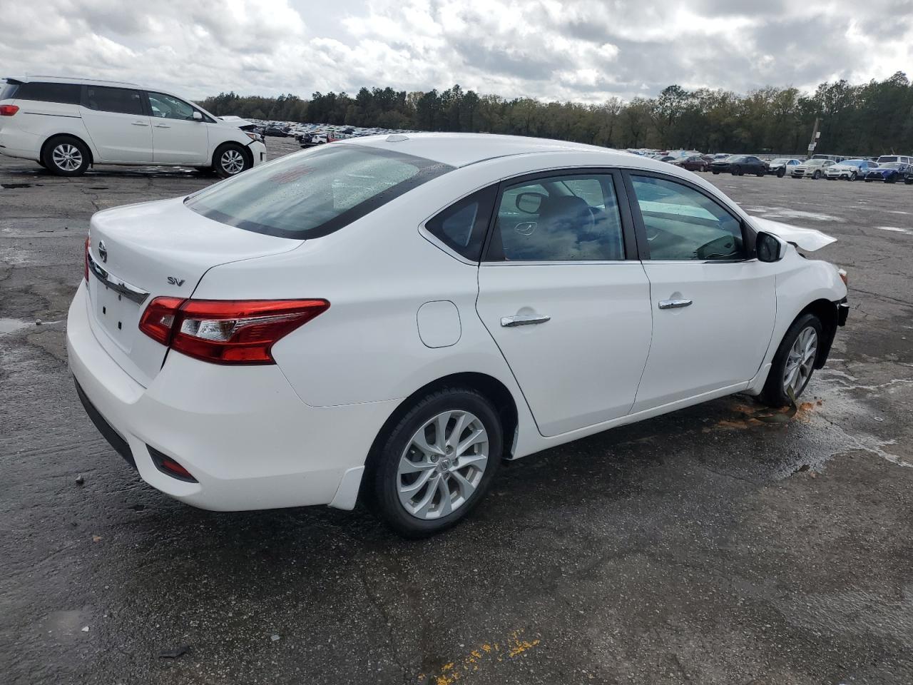2018 NISSAN SENTRA S - Фото 3