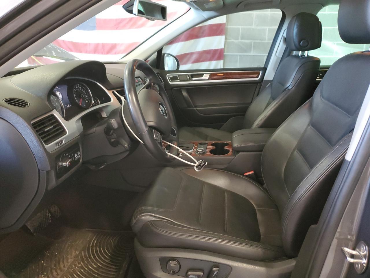 2012 VOLKSWAGEN TOUAREG V6 - Image 7