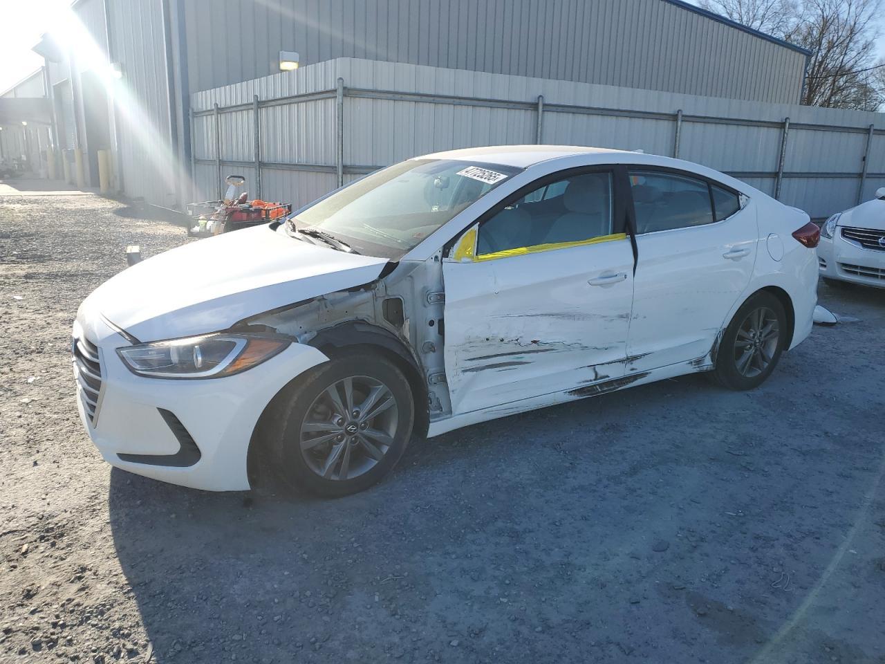 2018 HYUNDAI ELANTRA SE