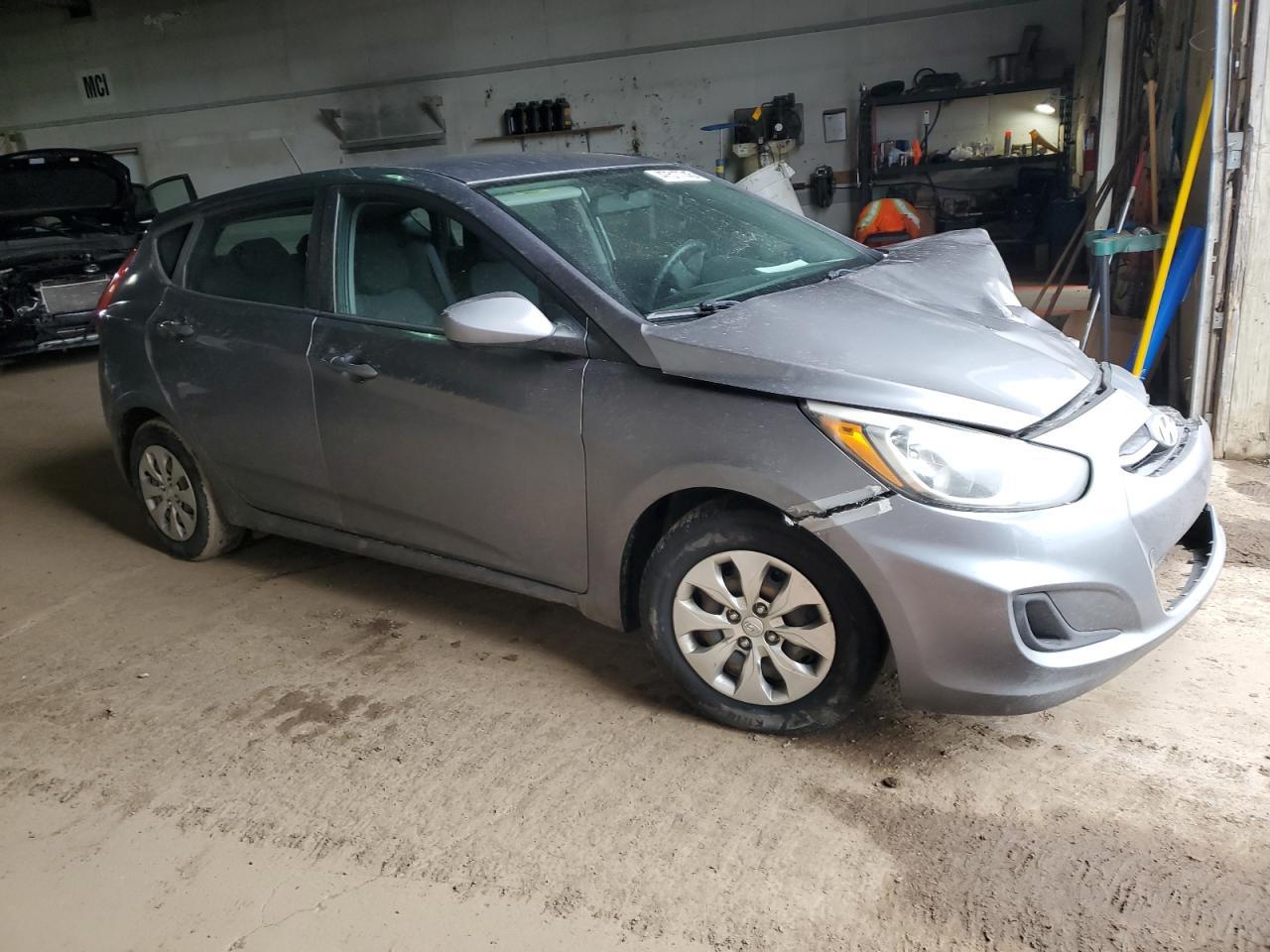 2017 HYUNDAI ACCENT SE - Image 4