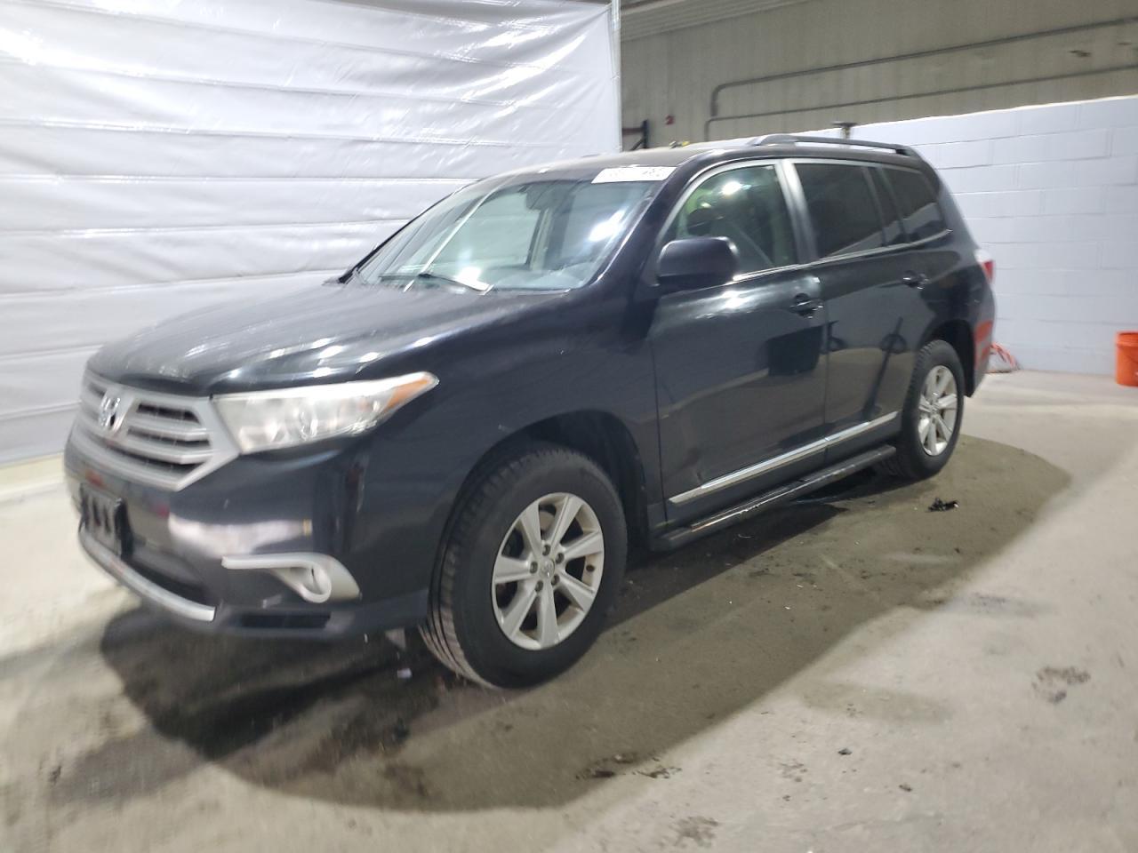 2011 TOYOTA HIGHLANDER
