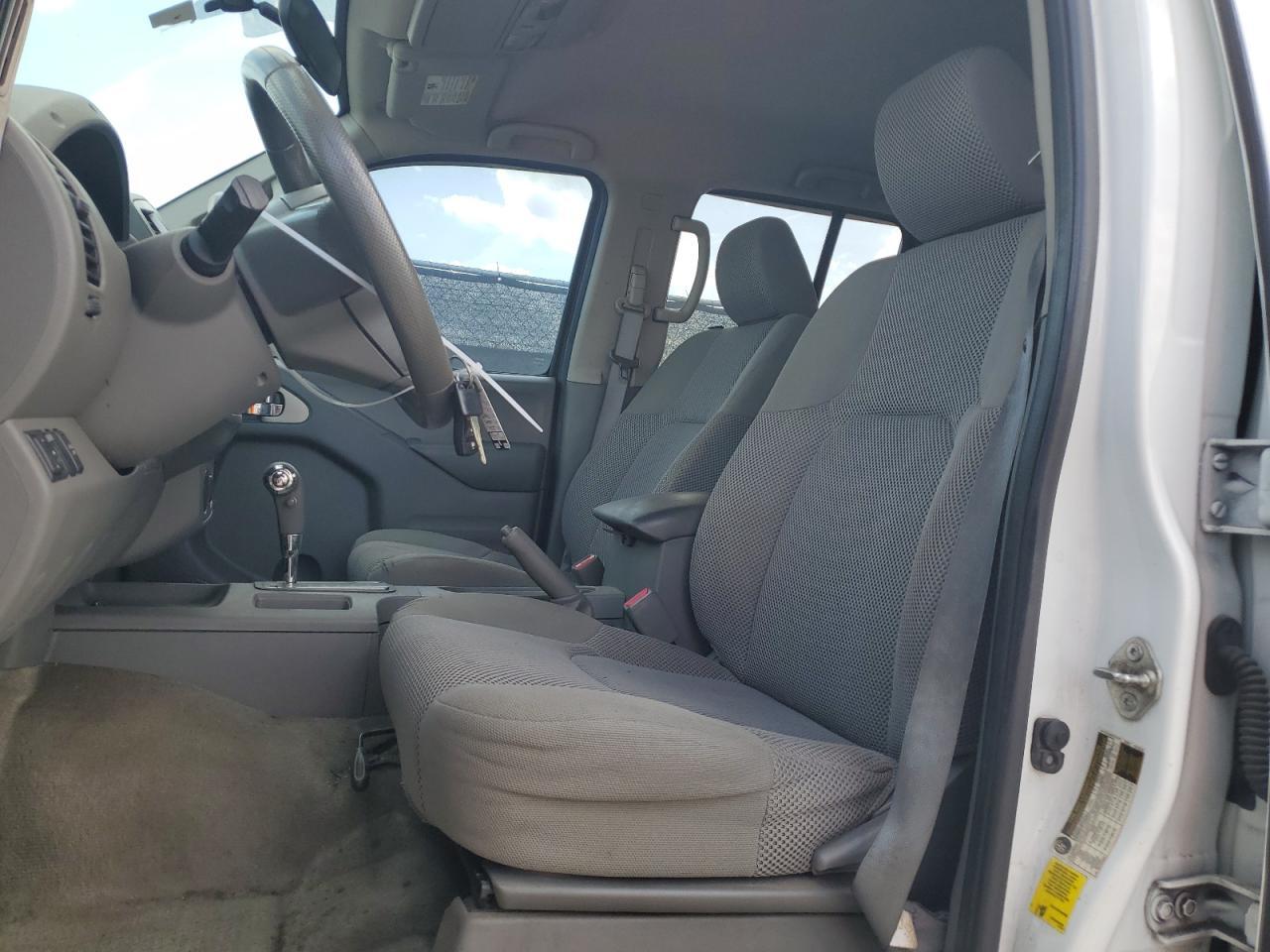 2016 NISSAN FRONTIER S - Фото 7