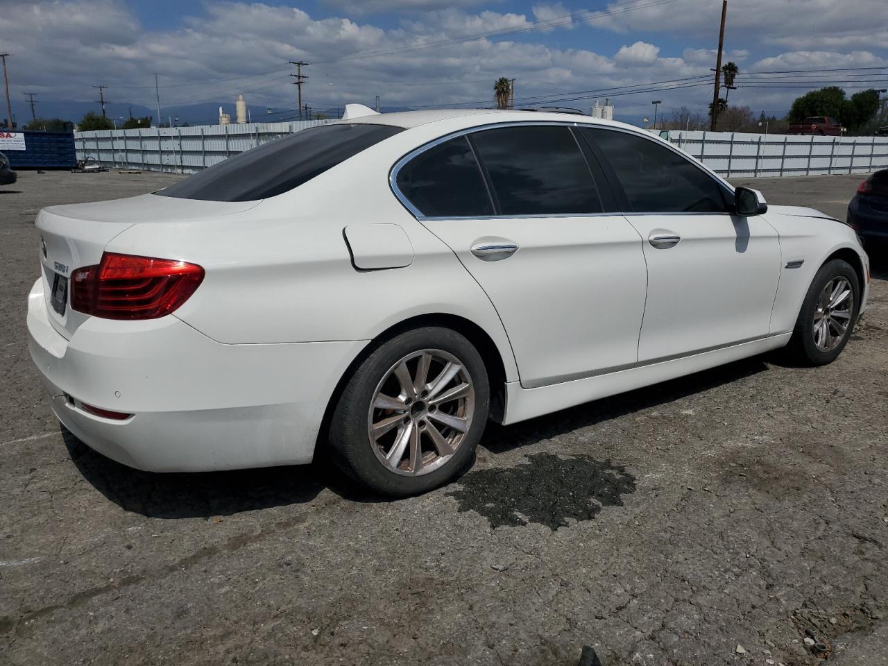 2016 BMW 528 I - Image 3