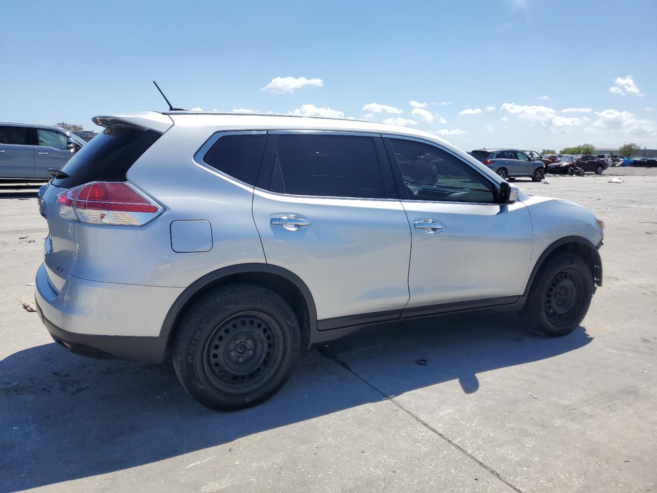 2015 NISSAN ROGUE S - Фото 3