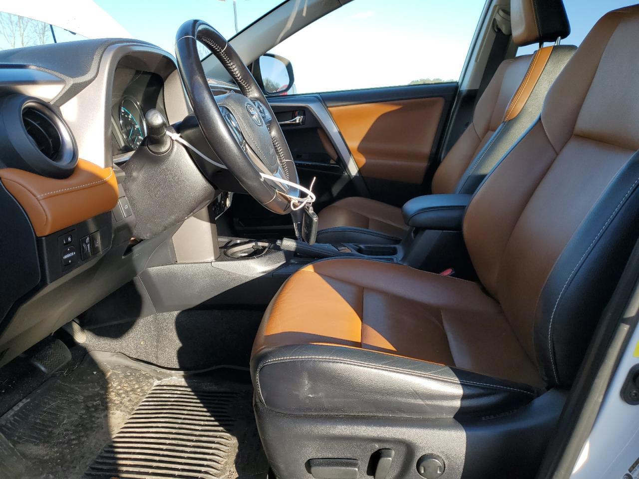 2017 TOYOTA RAV4 HV LI - Image 7