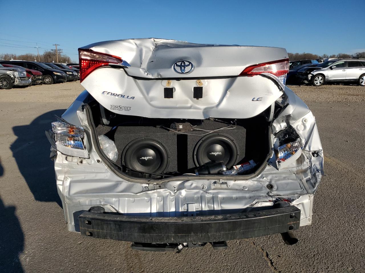 2019 TOYOTA COROLLA L - Image 6