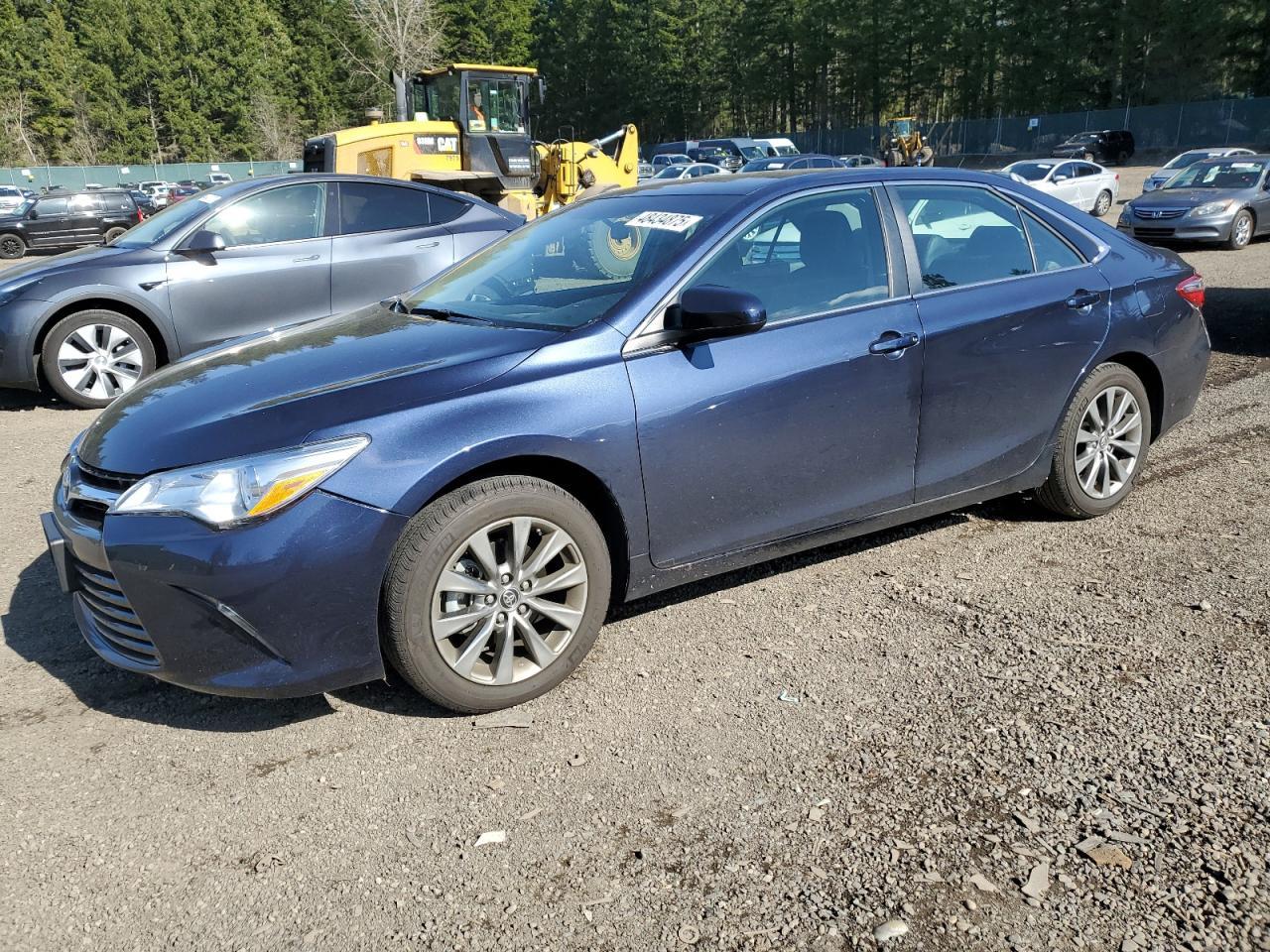 2016 TOYOTA CAMRY LE