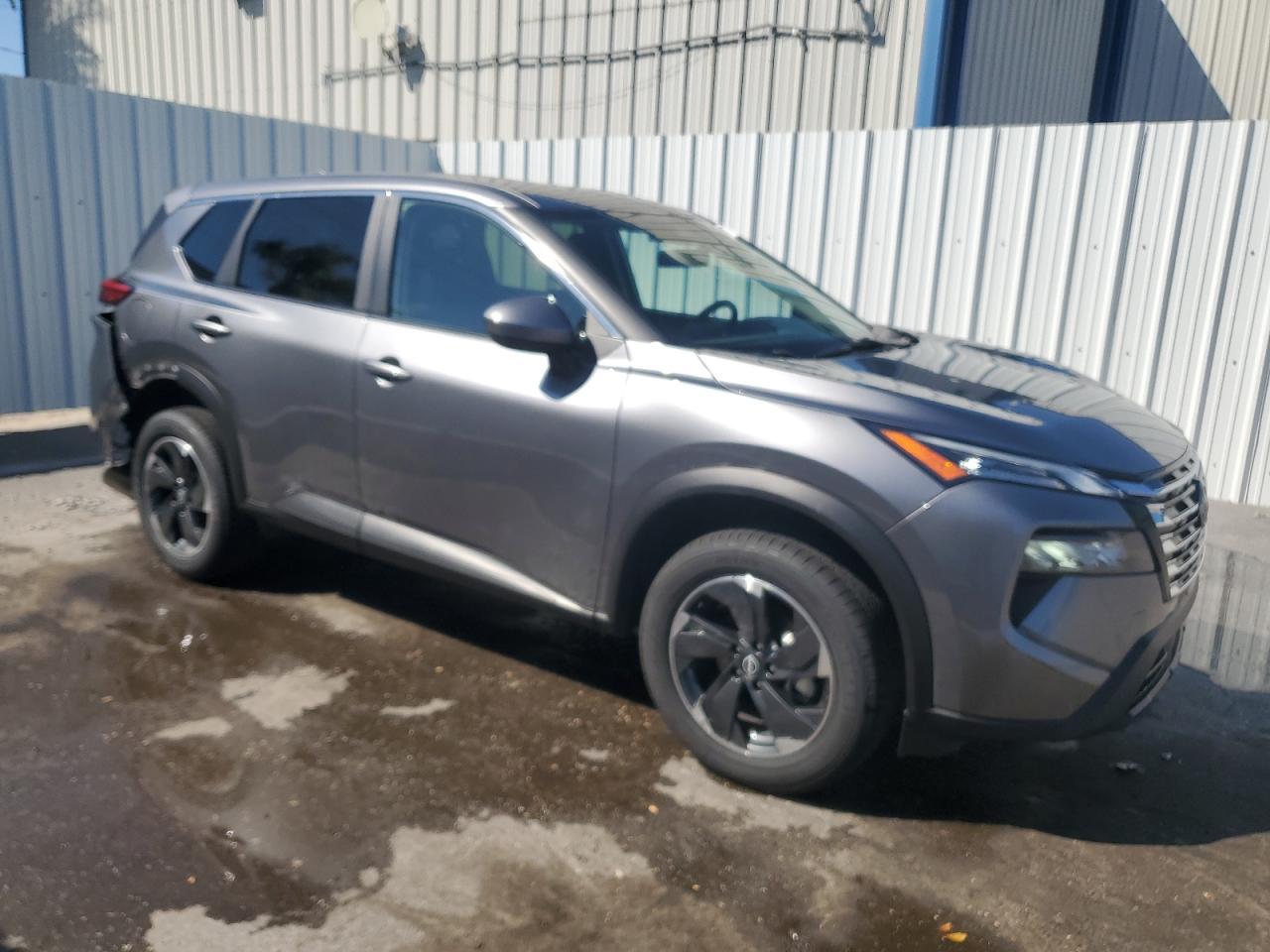 2024 NISSAN ROGUE SV - Image 4