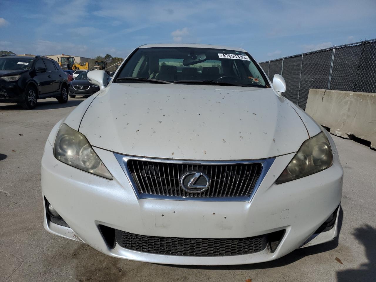 2011 LEXUS IS 250 - Фото 5