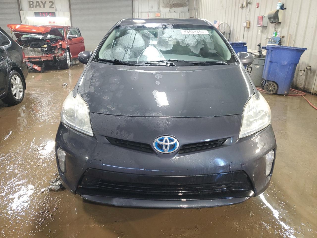 2015 TOYOTA PRIUS - Фото 5