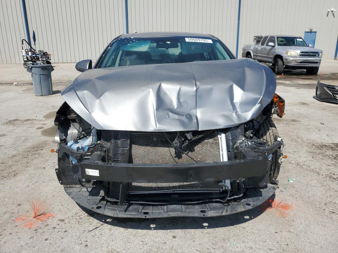 2019 HYUNDAI ELANTRA SE - Фото 5