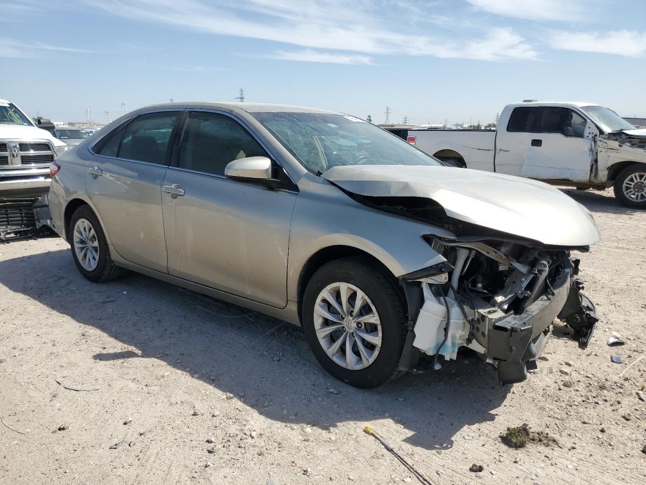2015 TOYOTA CAMRY LE - Фото 4