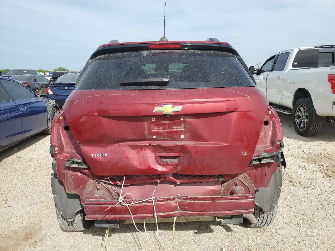 2018 CHEVROLET TRAX 1LT - Image 6