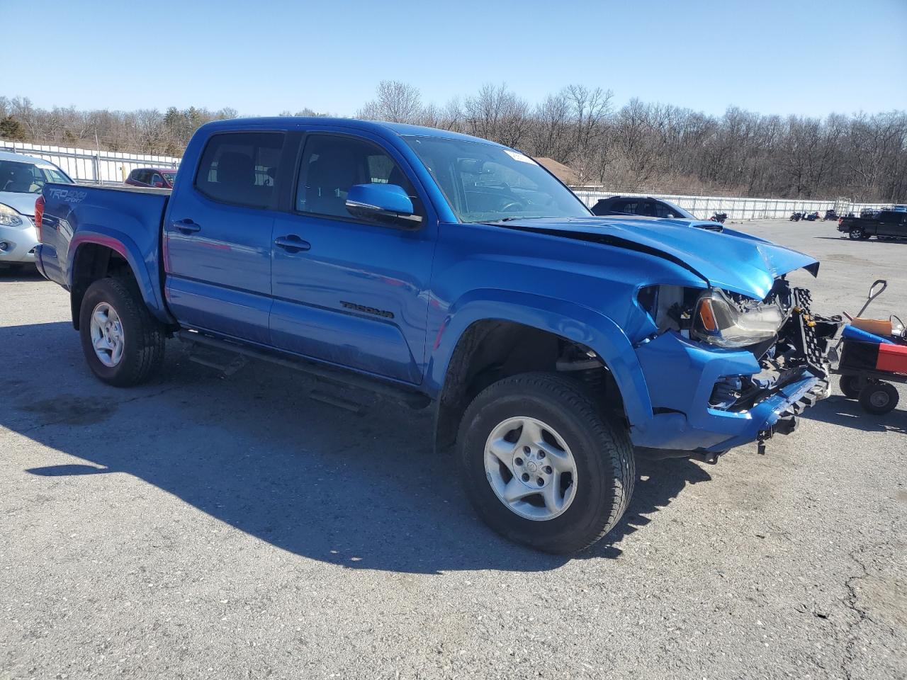 2017 TOYOTA TACOMA DOU - Фото 4