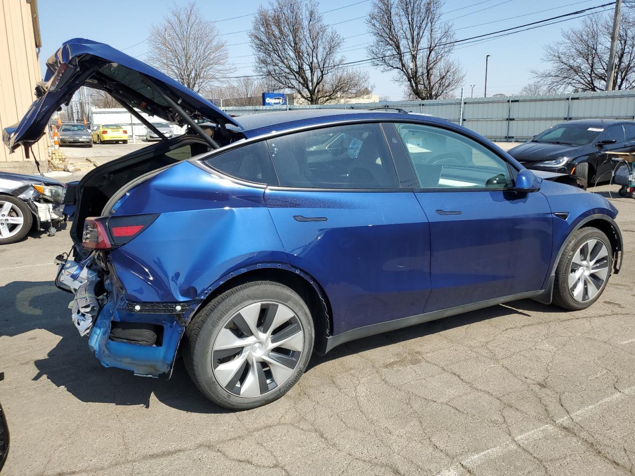 2023 TESLA MODEL Y - Фото 3