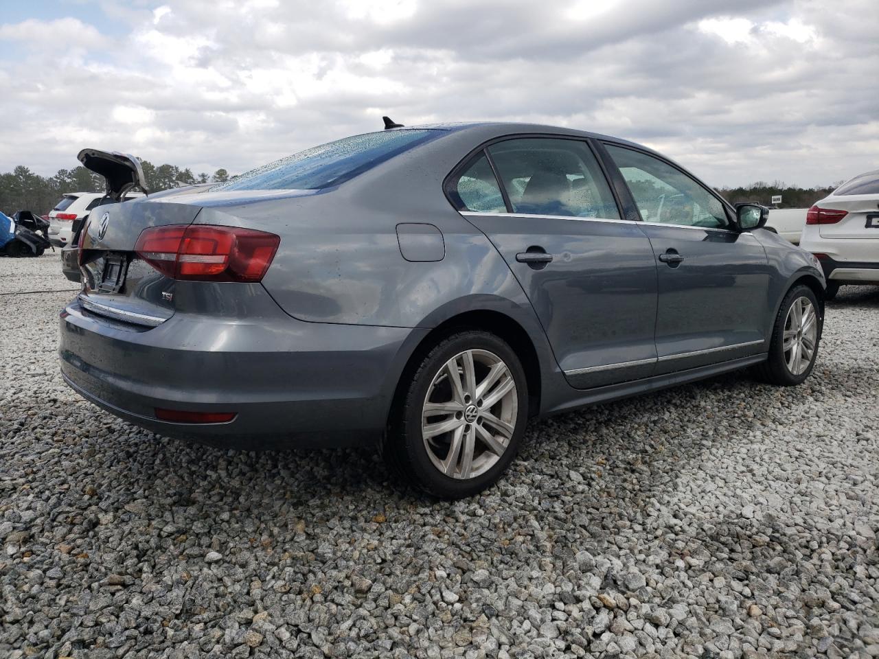 2017 VOLKSWAGEN JETTA SEL - Фото 3