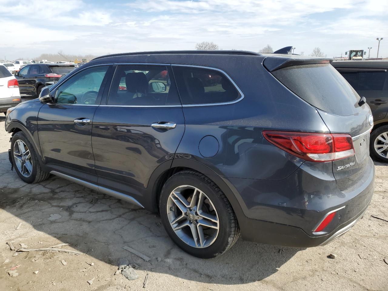 2017 HYUNDAI SANTA FE S - Image 2