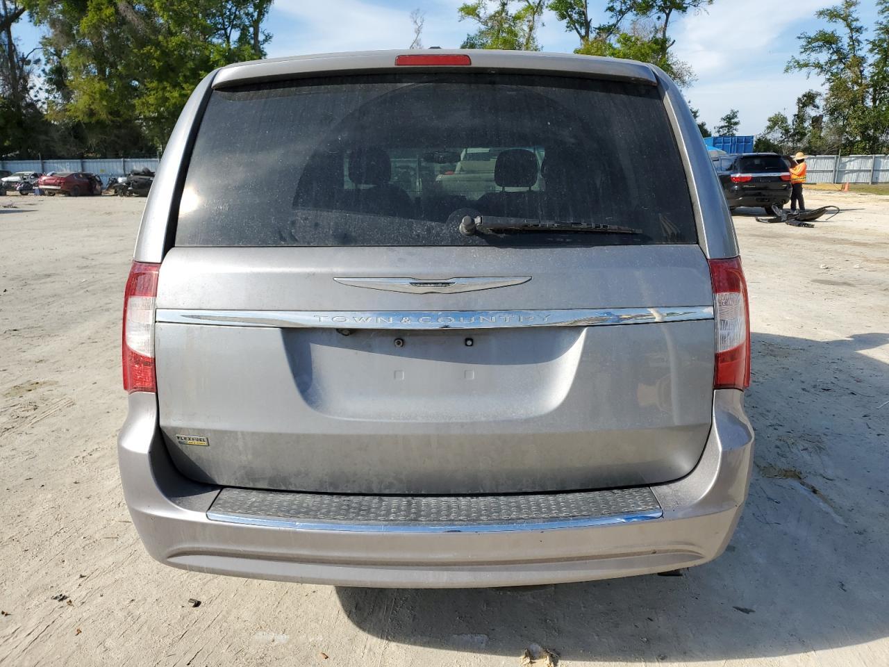 2014 CHRYSLER TOWN & COU - Фото 6