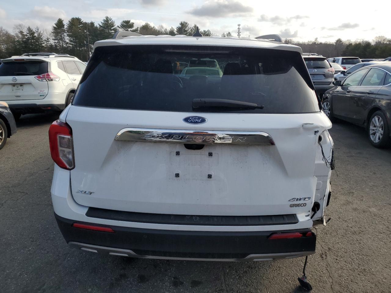 2022 FORD EXPLORER X - Фото 6