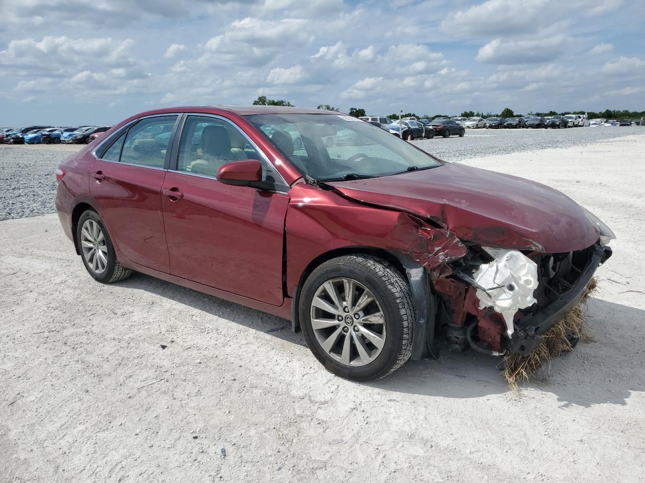 2017 TOYOTA CAMRY LE - Фото 4