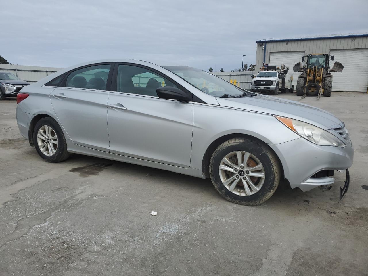 2013 HYUNDAI SONATA GLS - Фото 4