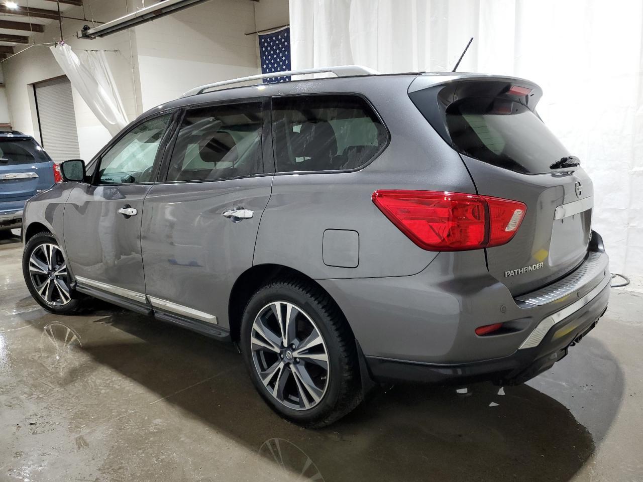 2017 NISSAN PATHFINDER - Image 2
