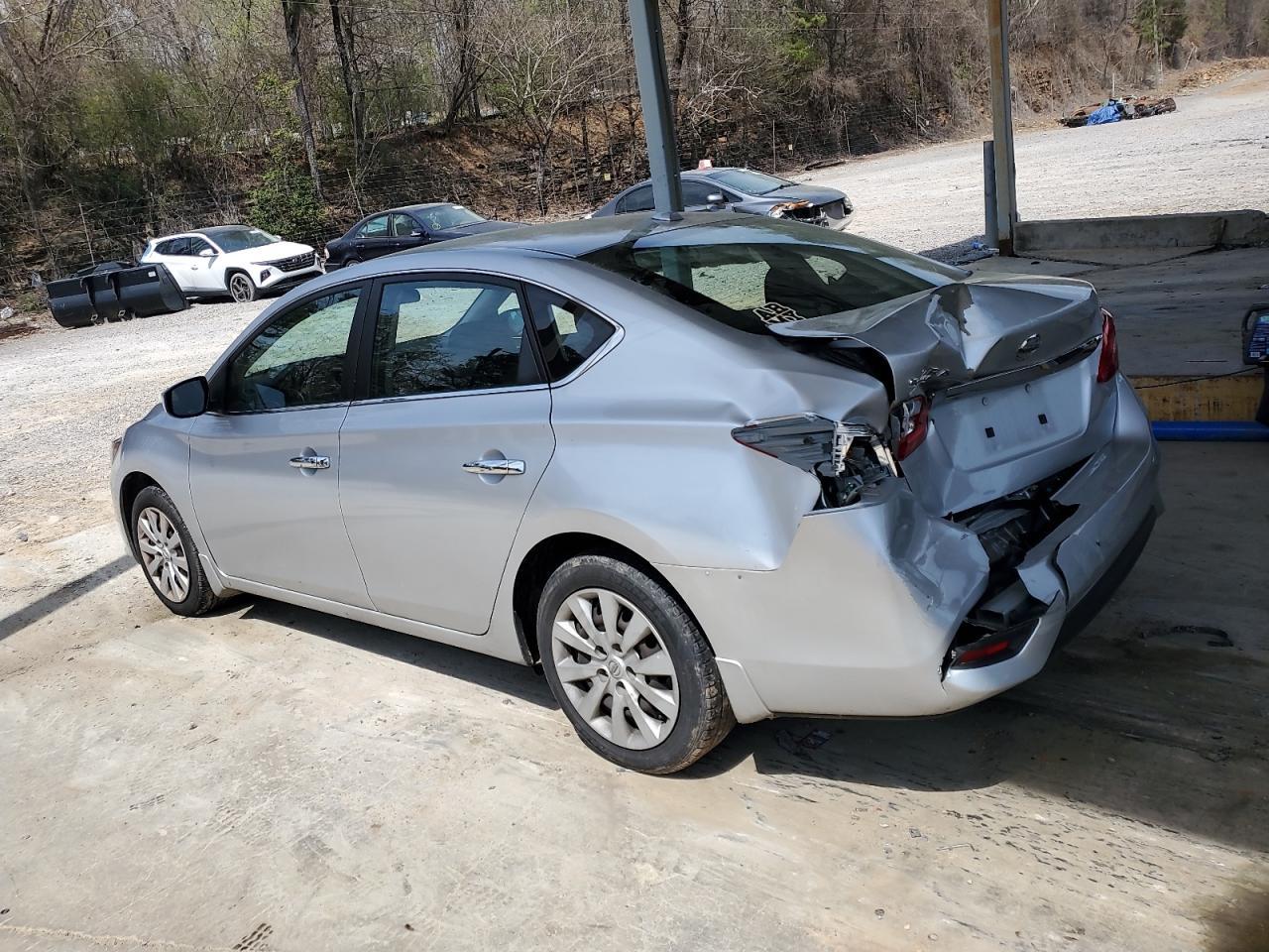 2017 NISSAN SENTRA S - Фото 2