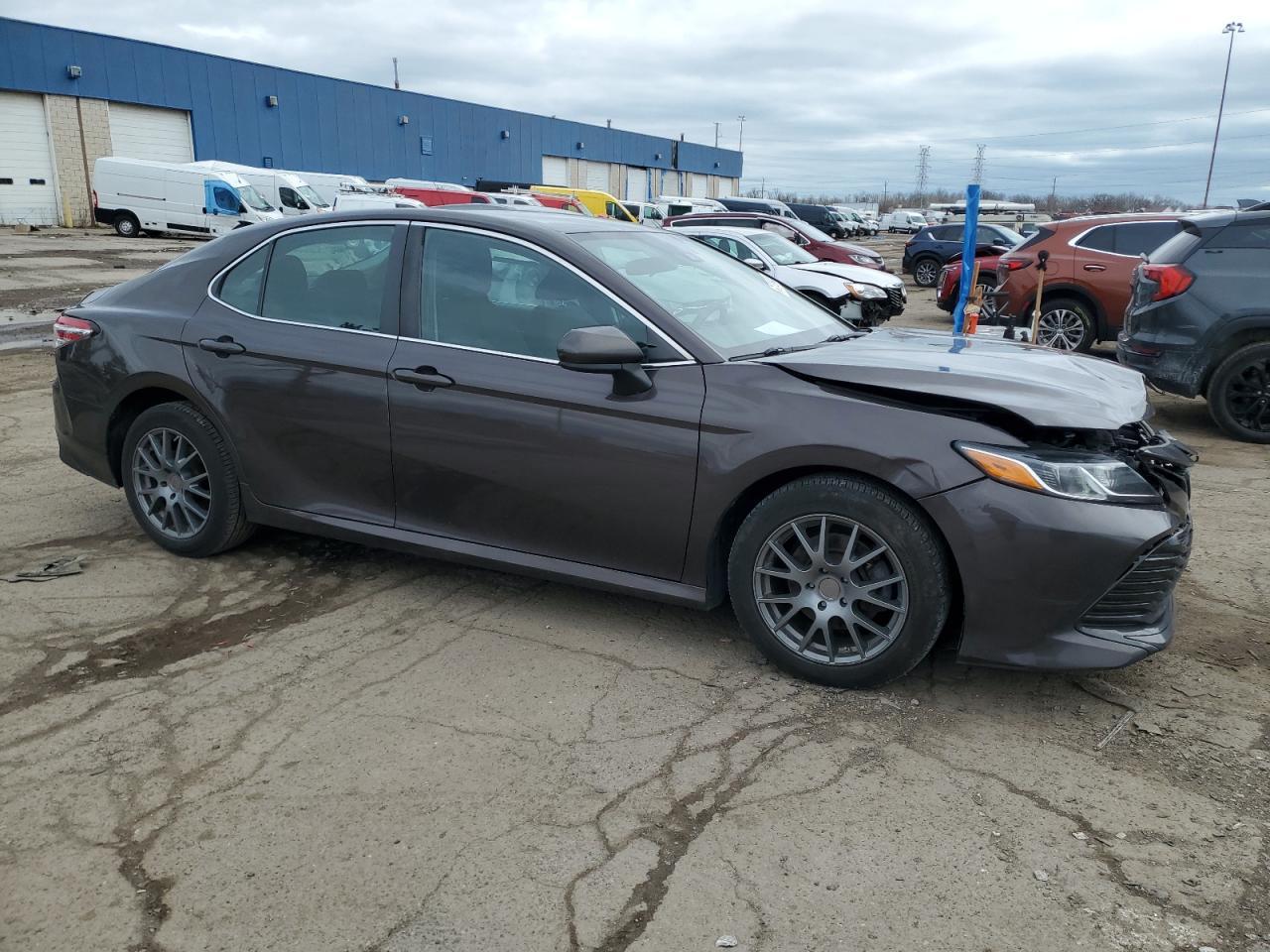 2019 TOYOTA CAMRY L - Image 4