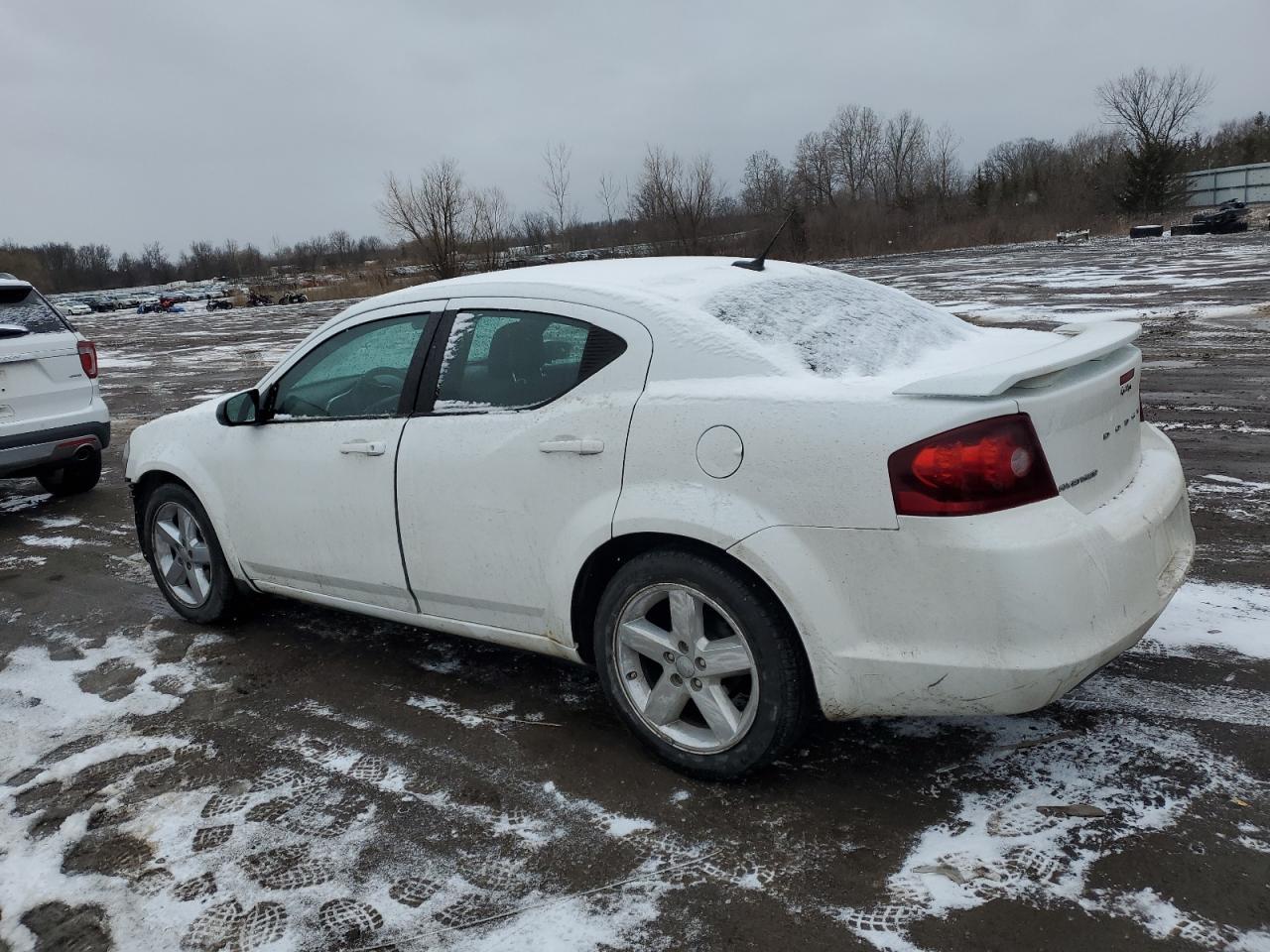 2014 DODGE AVENGER SE - Image 2