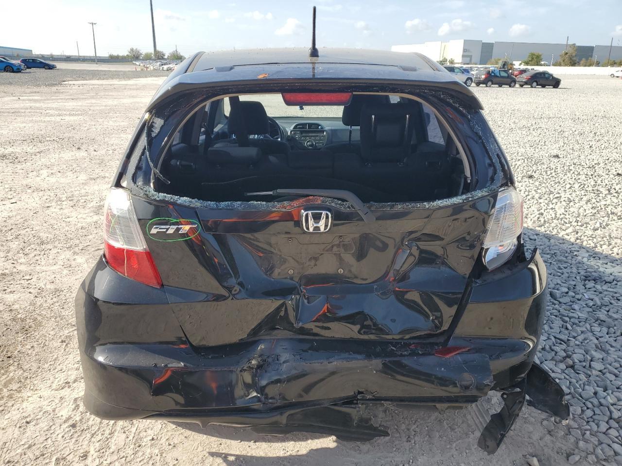 2013 HONDA FIT SPORT - Фото 6