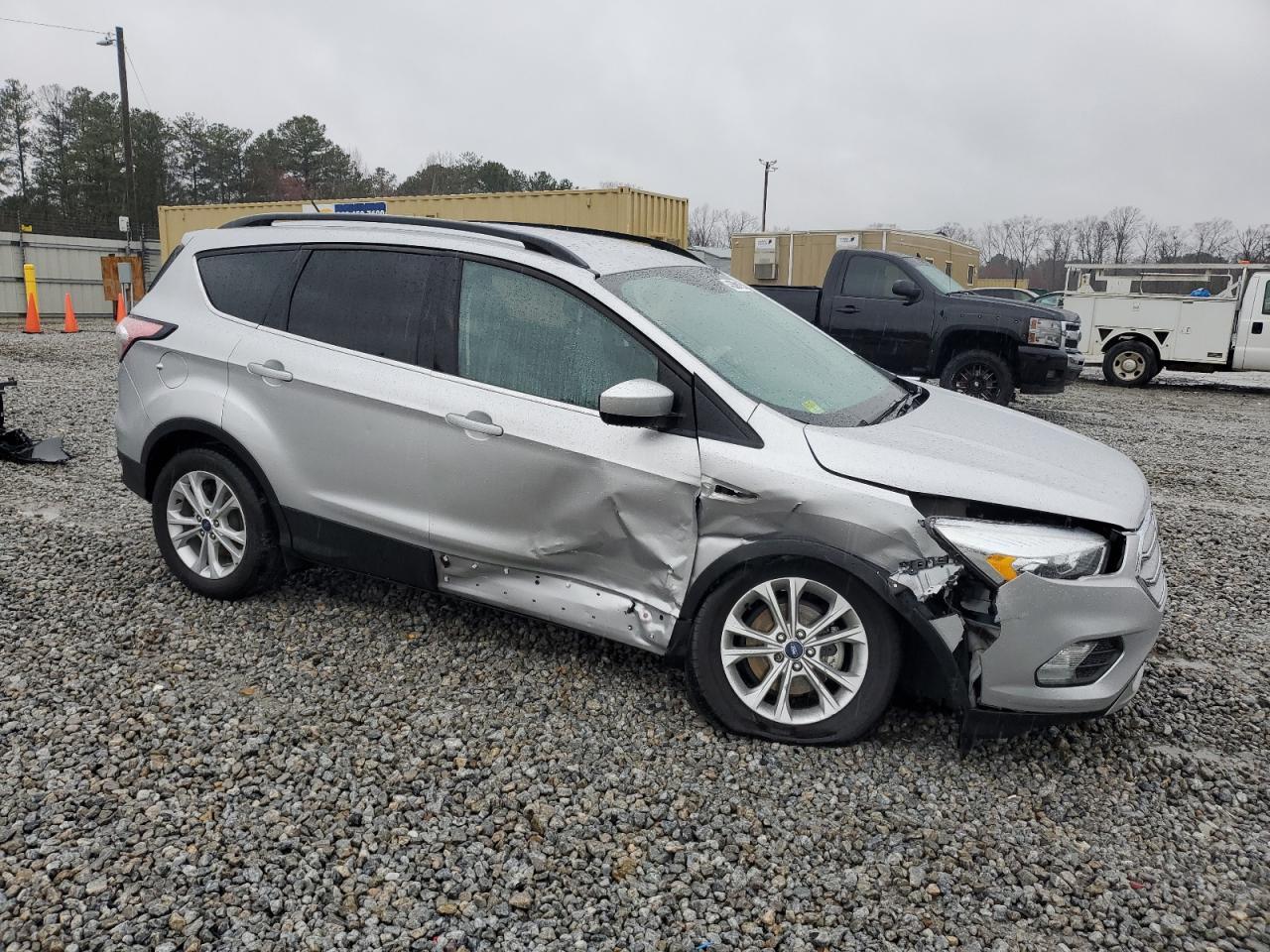 2017 FORD ESCAPE SE - Фото 4