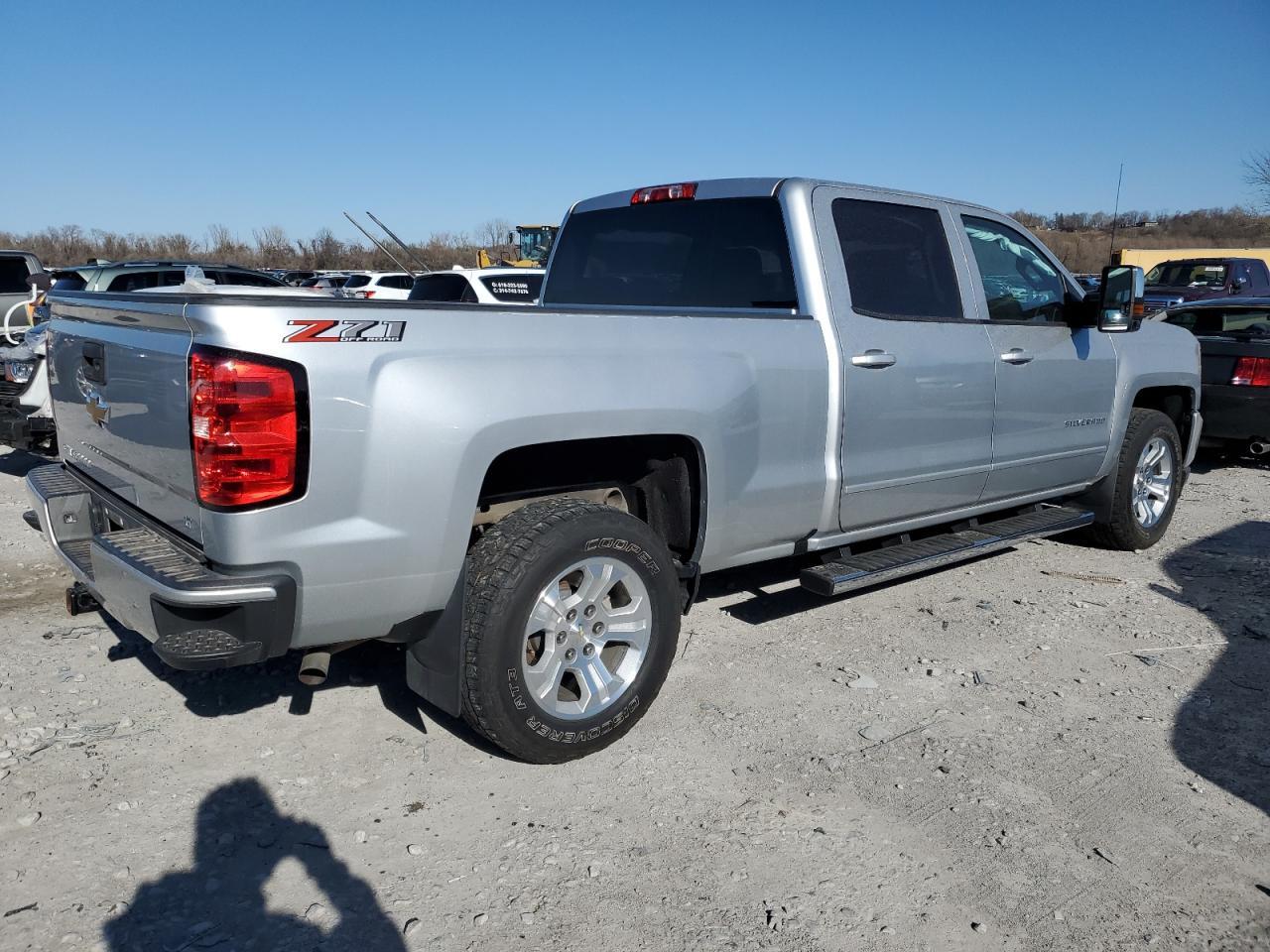 2018 CHEVROLET SILVERADO - Фото 3