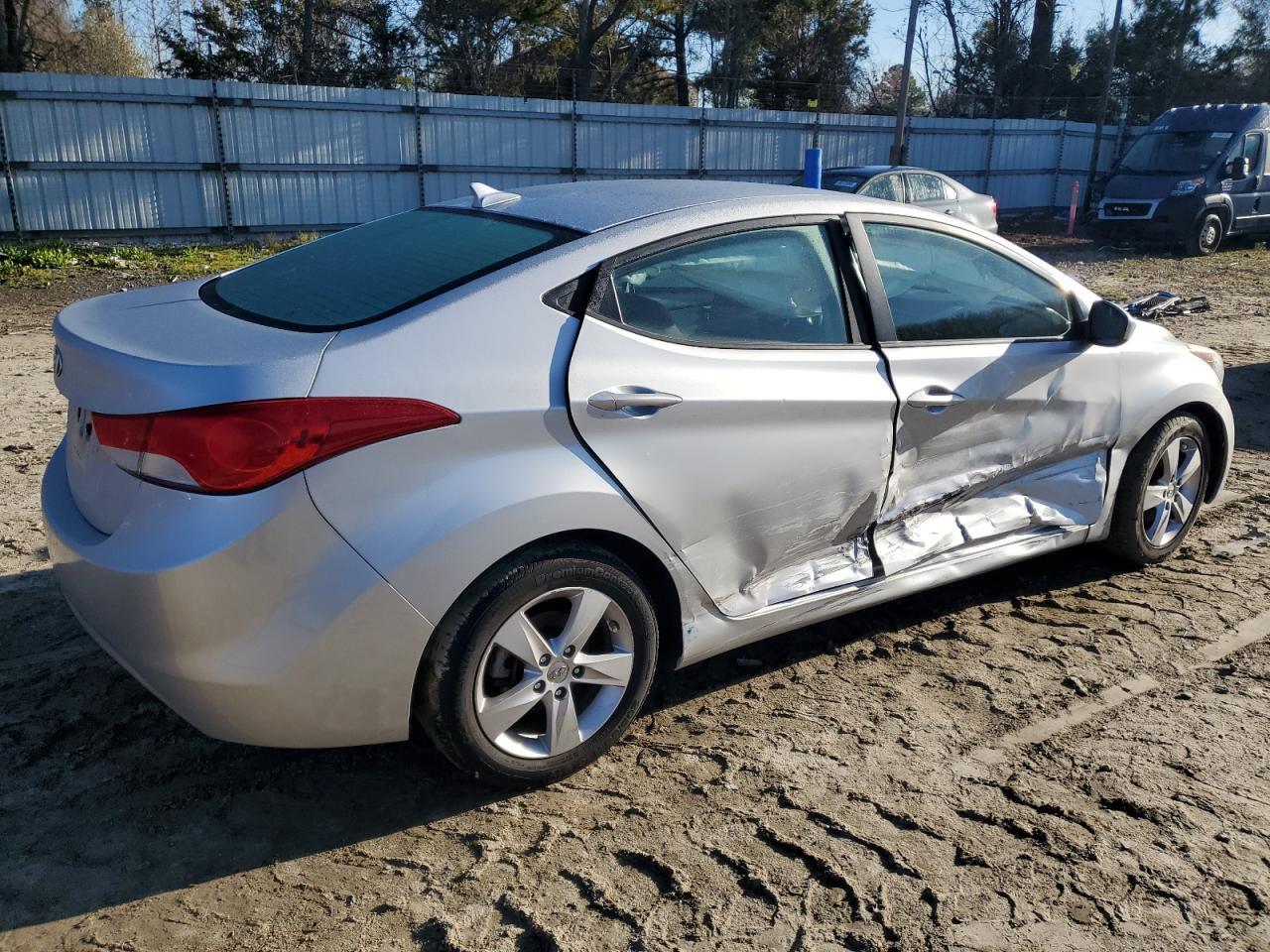 2013 HYUNDAI ELANTRA GL - Image 3