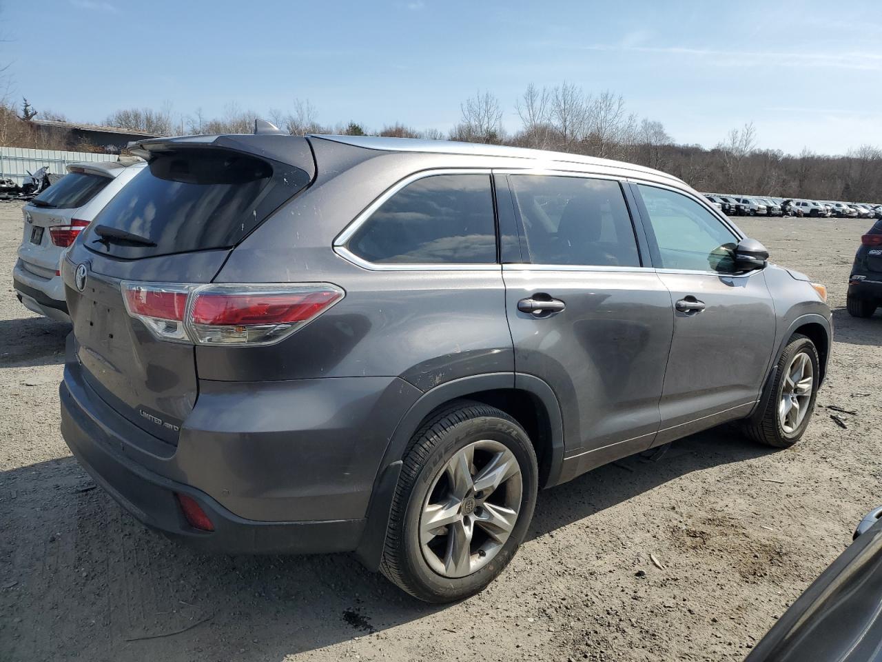 2014 TOYOTA HIGHLANDER - Image 3