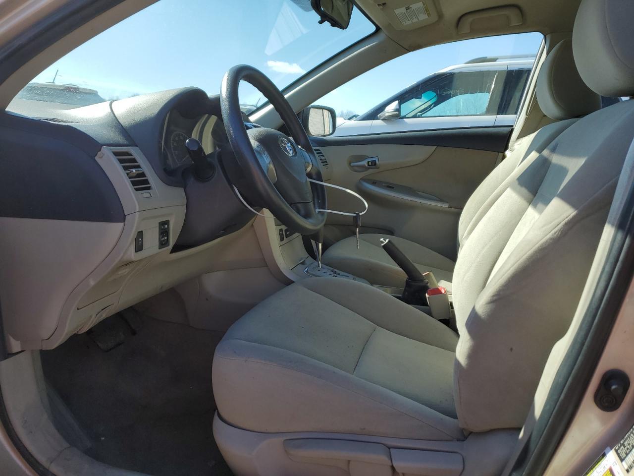 2013 TOYOTA COROLLA BA - Фото 7