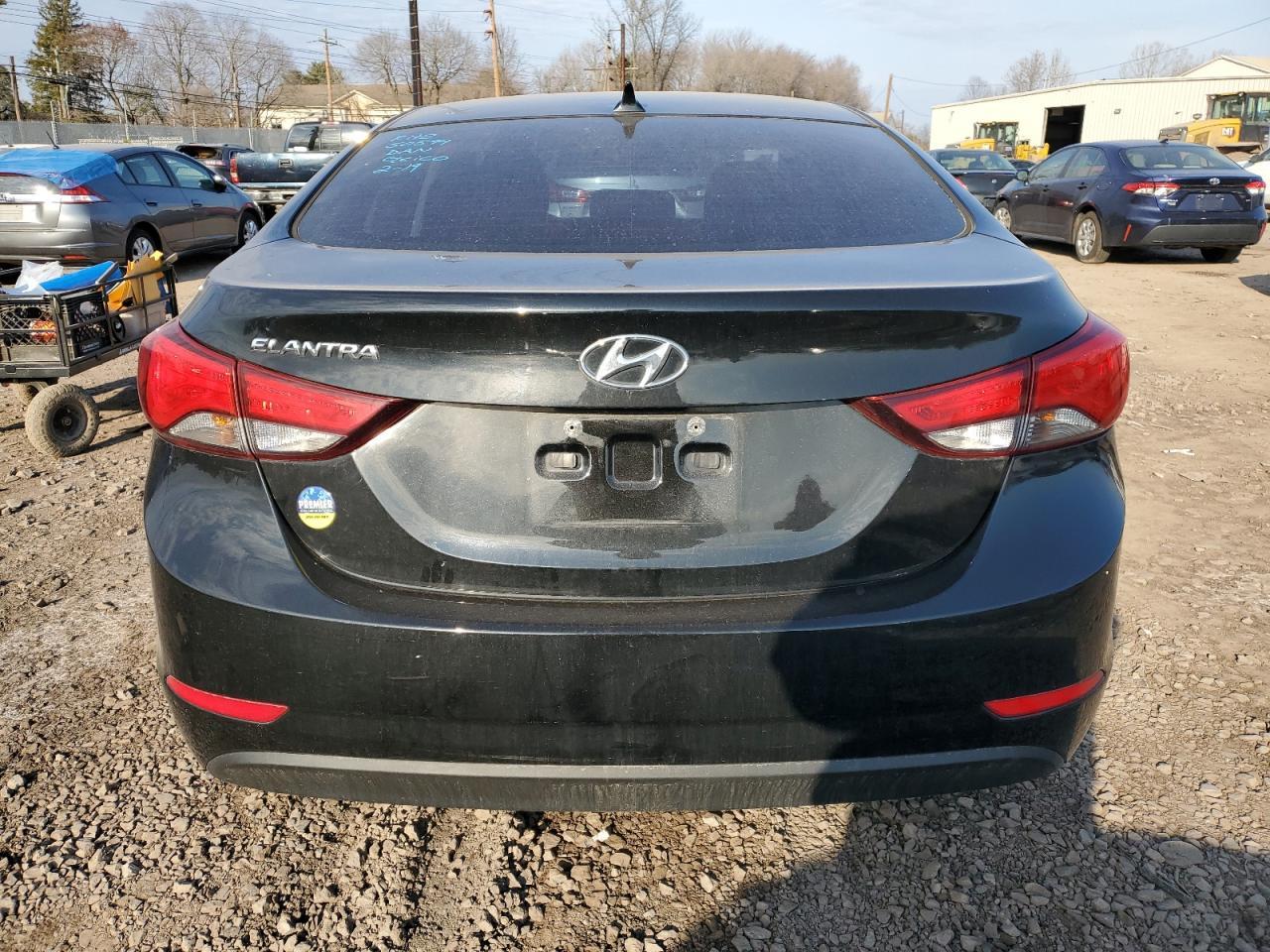 2015 HYUNDAI ELANTRA SE - Image 6