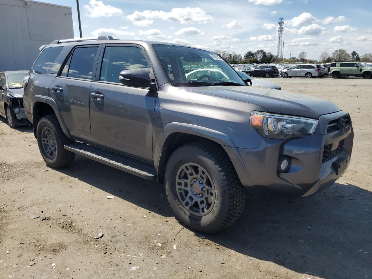 2020 TOYOTA 4RUNNER SR - Фото 4
